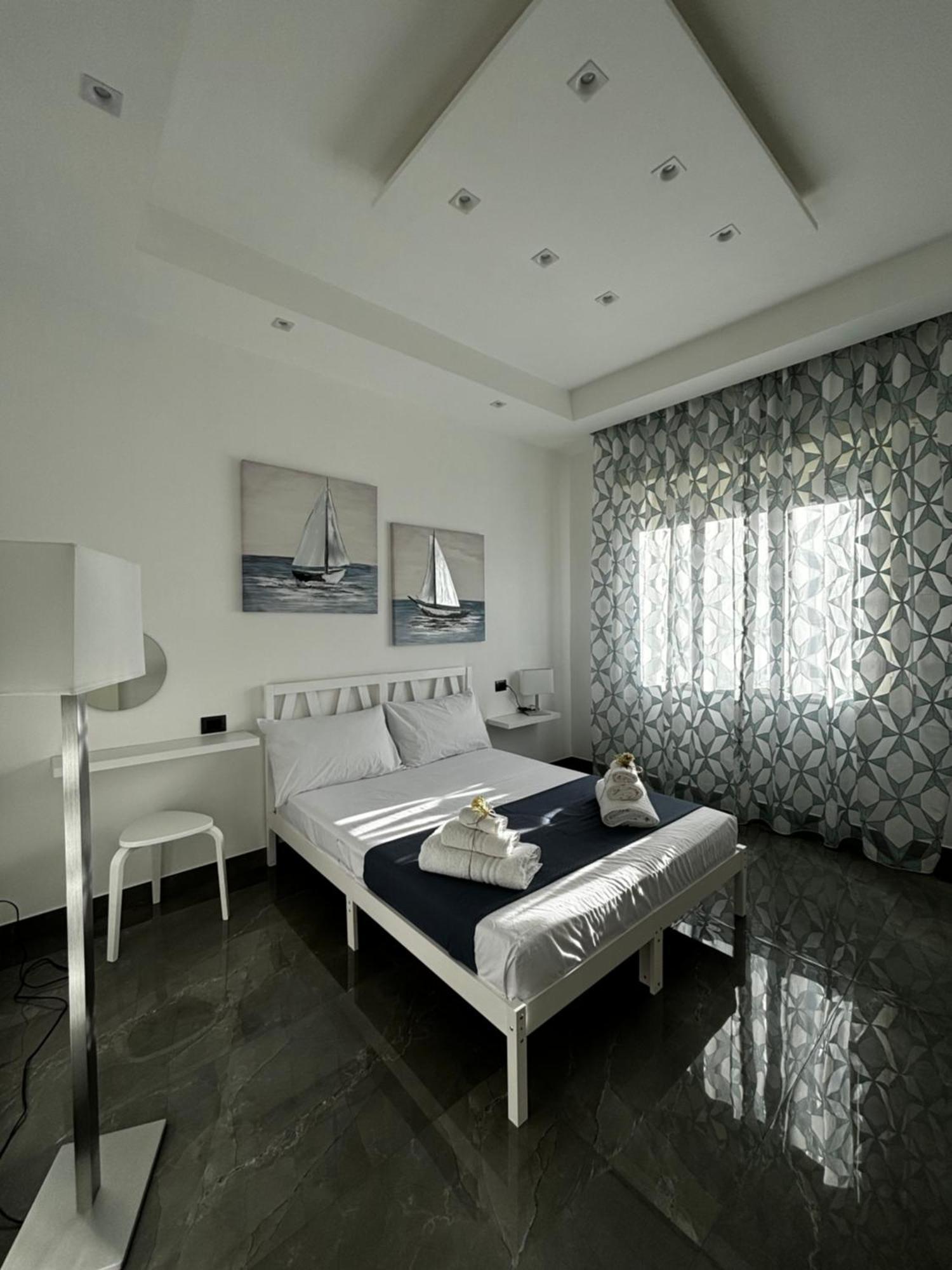 Louis Helen Apartment Nápoles Exterior foto